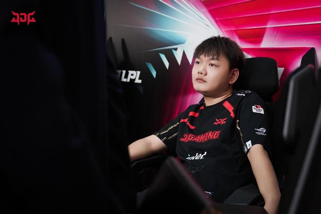 題並非孤立 題並非孤立