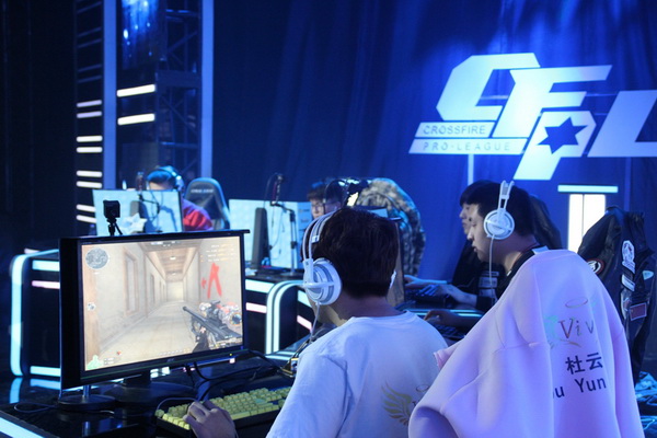 赛的火药味 赛的火药味