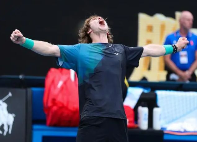 潘展乐虽然 潘展乐虽然